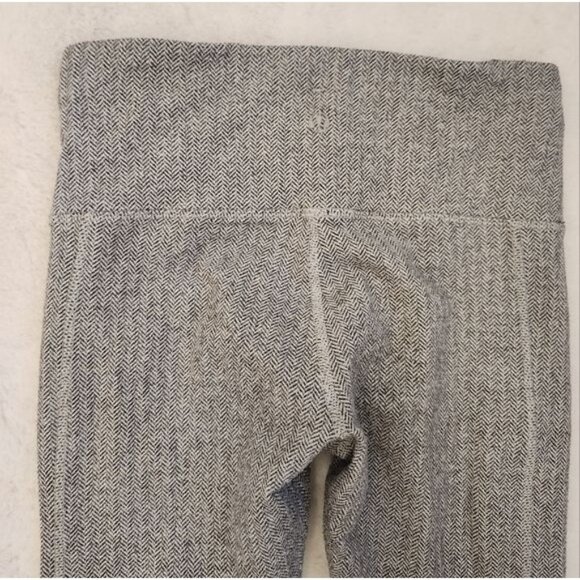 Lululemon Sz 4 Turn Around Tight Leggings Heathered Black White Ruched - Picture 12 of 14